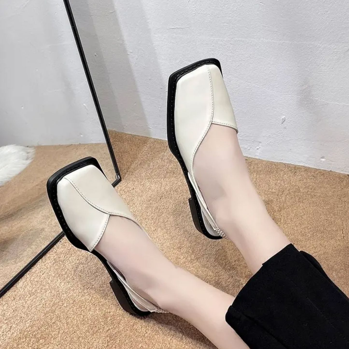 Laura Flat Sandals